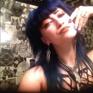 Meet your Posher, Tina